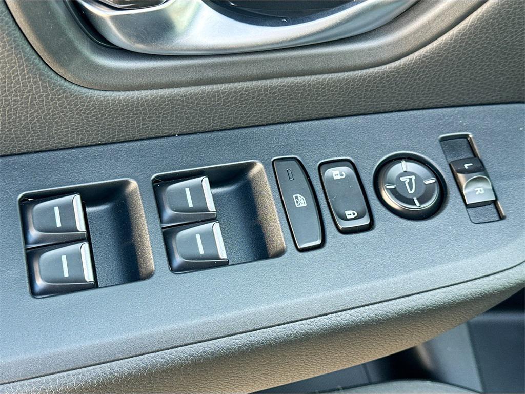 new 2025 Honda Pilot car, priced at $41,407