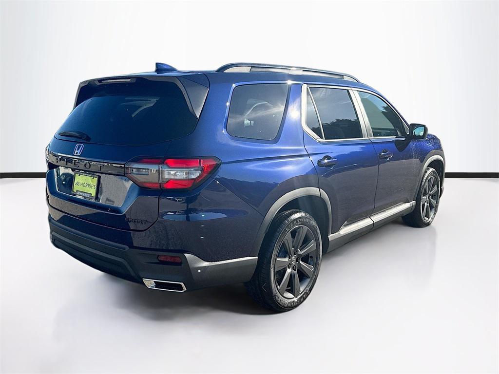 new 2025 Honda Pilot car, priced at $39,907