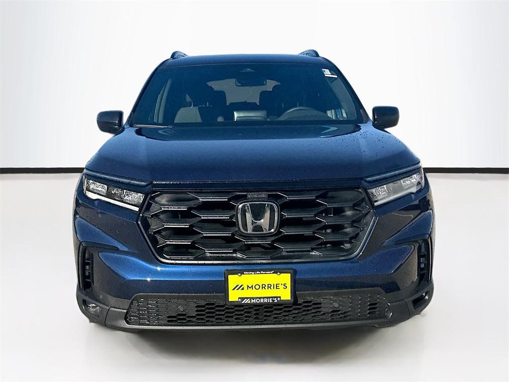 new 2025 Honda Pilot car, priced at $39,907