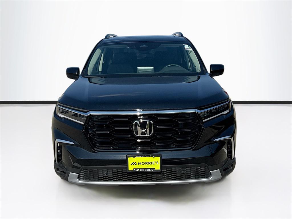 new 2025 Honda Pilot car, priced at $48,839