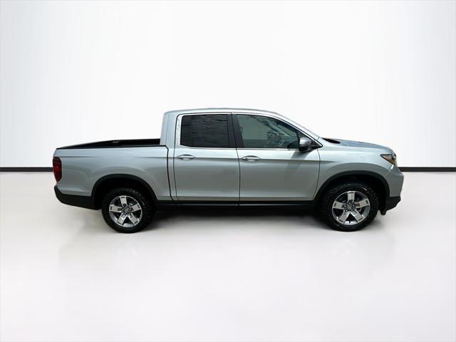 new 2025 Honda Ridgeline car, priced at $39,825