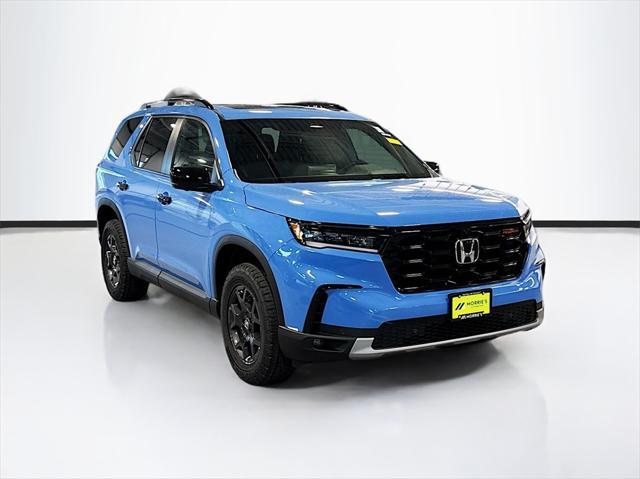 new 2025 Honda Pilot car, priced at $47,701