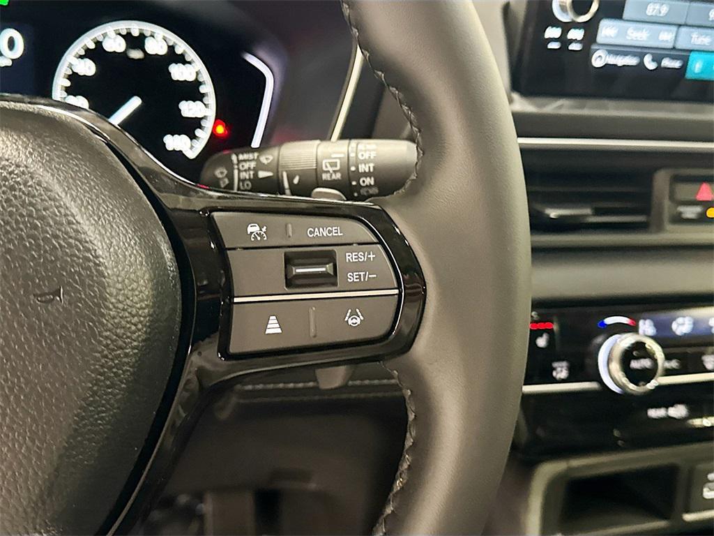 new 2025 Honda Pilot car, priced at $45,803