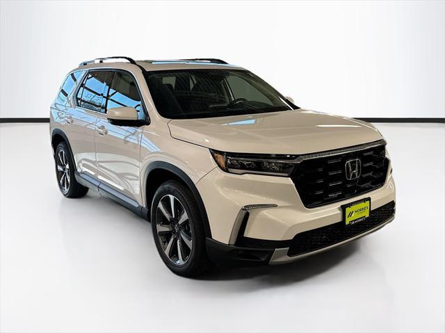 new 2025 Honda Pilot car, priced at $49,499