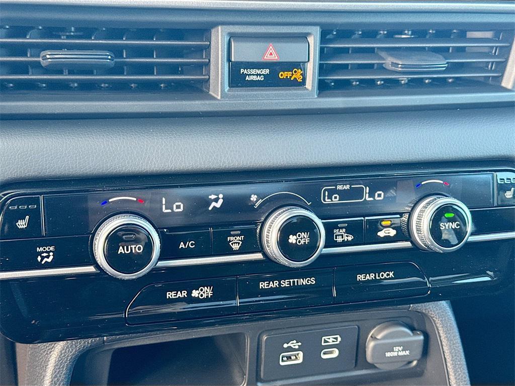 new 2025 Honda Pilot car, priced at $47,491