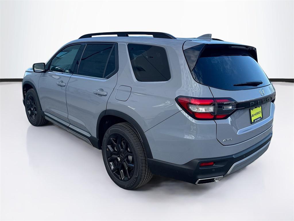 new 2025 Honda Pilot car, priced at $47,491