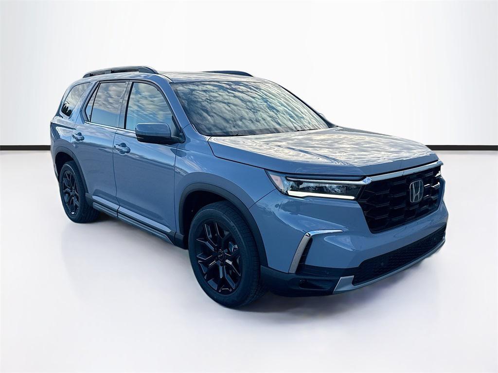 new 2025 Honda Pilot car, priced at $47,491