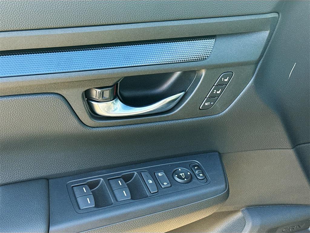 new 2026 Honda CR-V Hybrid car, priced at $39,615