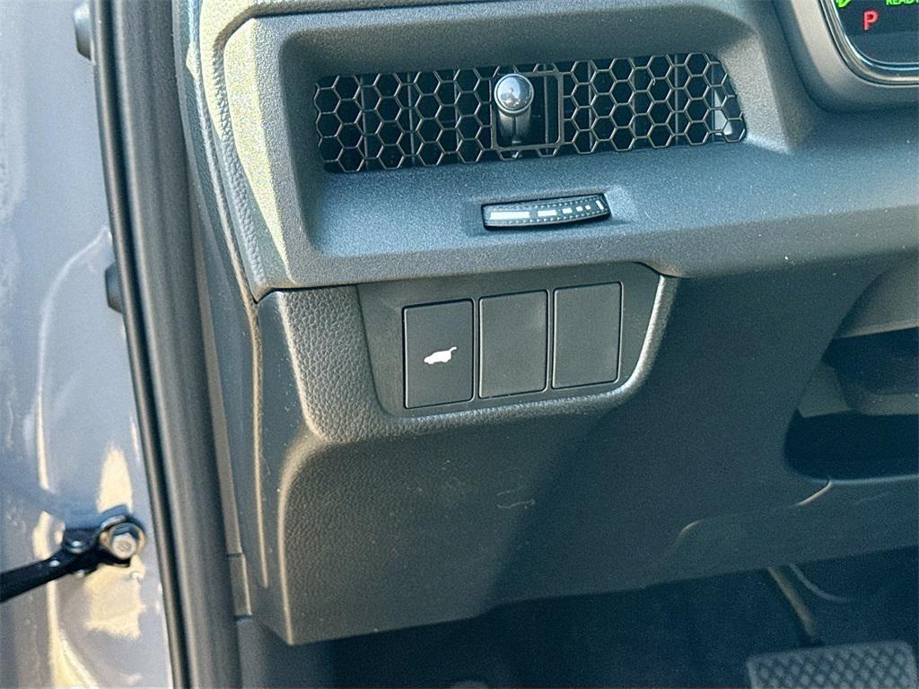 new 2026 Honda CR-V Hybrid car, priced at $39,615