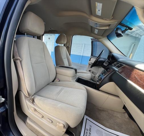 used 2008 Chevrolet Suburban car, priced at $10,995