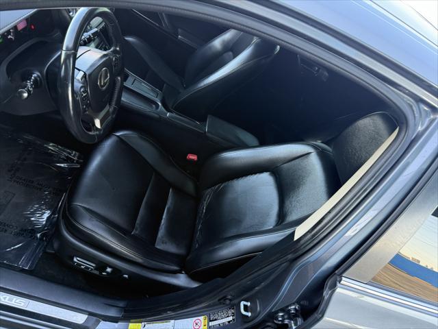 used 2015 Lexus CT 200h car, priced at $12,995