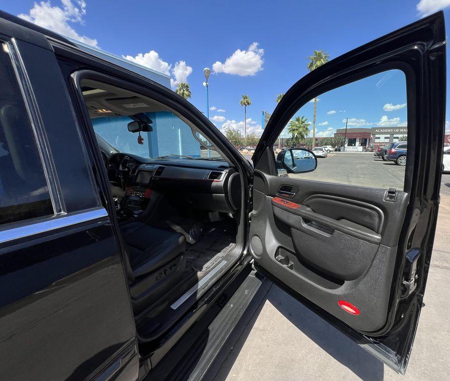 used 2013 Cadillac Escalade ESV car, priced at $11,995