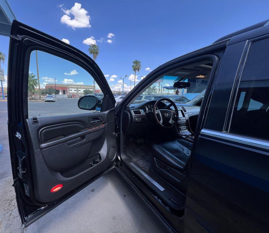 used 2013 Cadillac Escalade ESV car, priced at $11,995