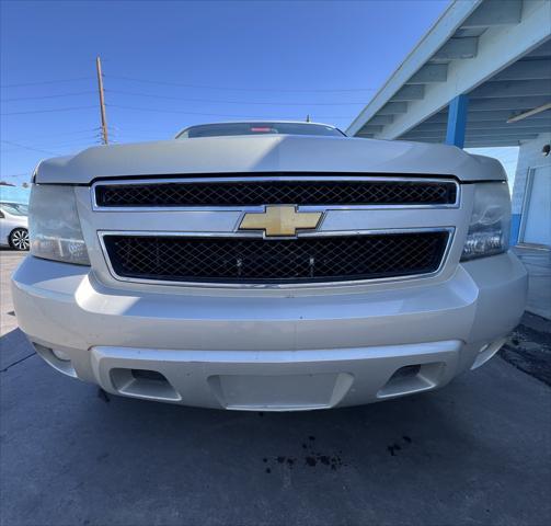 used 2013 Chevrolet Suburban car, priced at $11,995