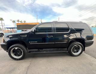 used 2008 Cadillac Escalade car, priced at $10,995