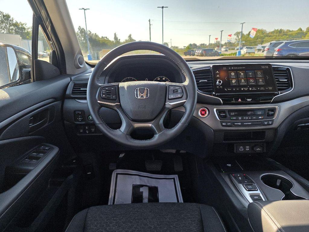 used 2025 Honda Ridgeline car, priced at $35,500
