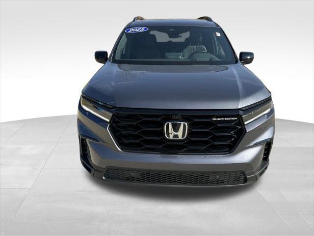 new 2025 Honda Pilot car, priced at $55,975