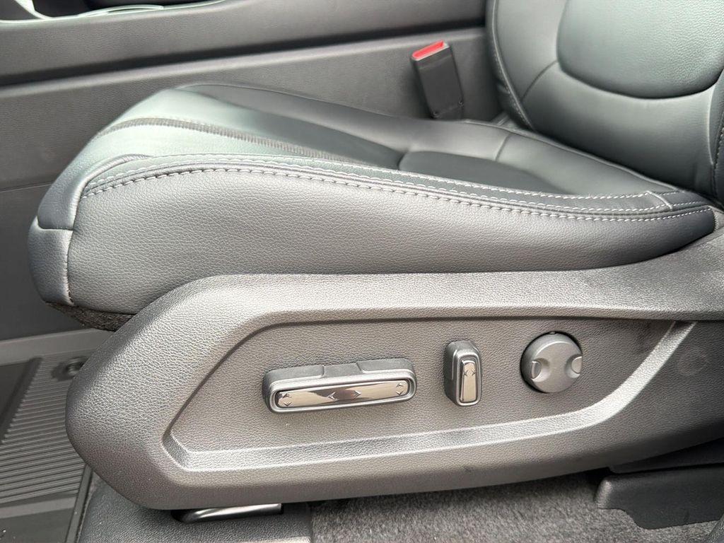 new 2025 Honda Pilot car, priced at $46,280