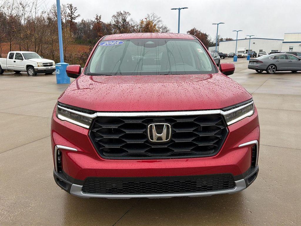 new 2025 Honda Pilot car, priced at $46,280