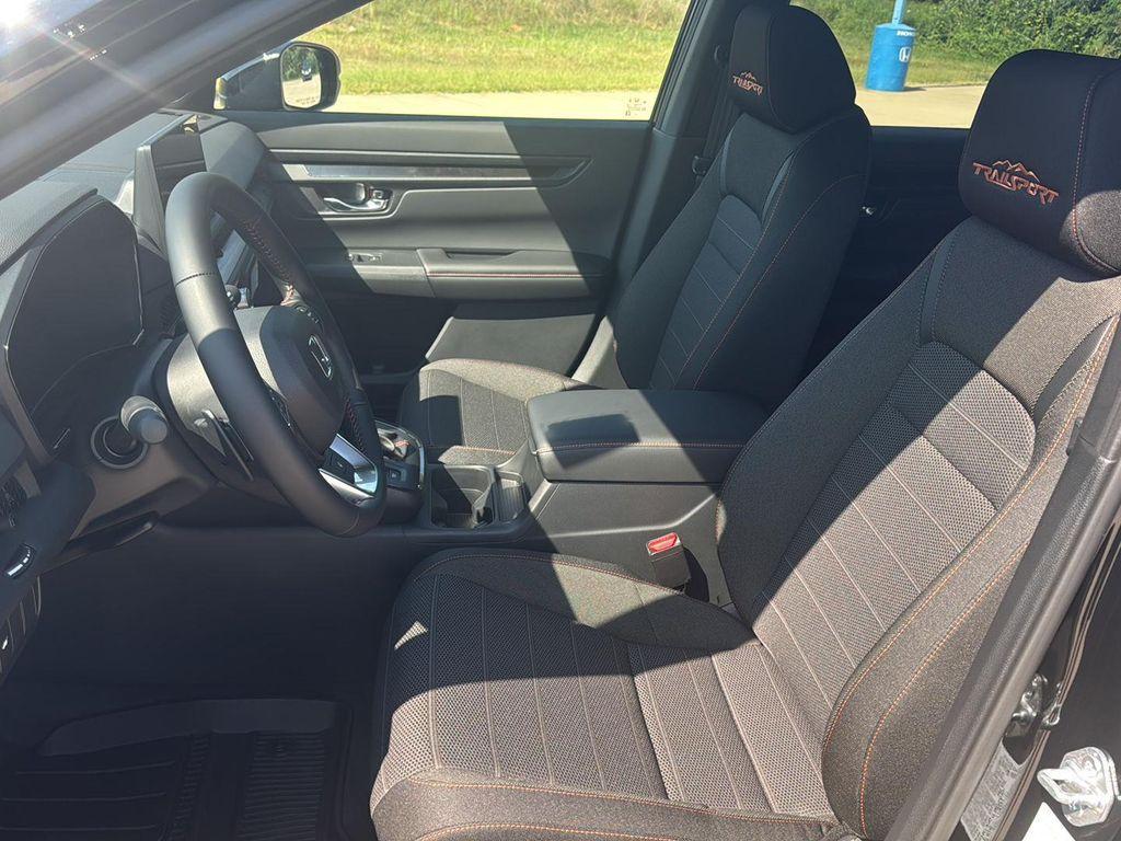 new 2026 Honda CR-V Hybrid car, priced at $40,250