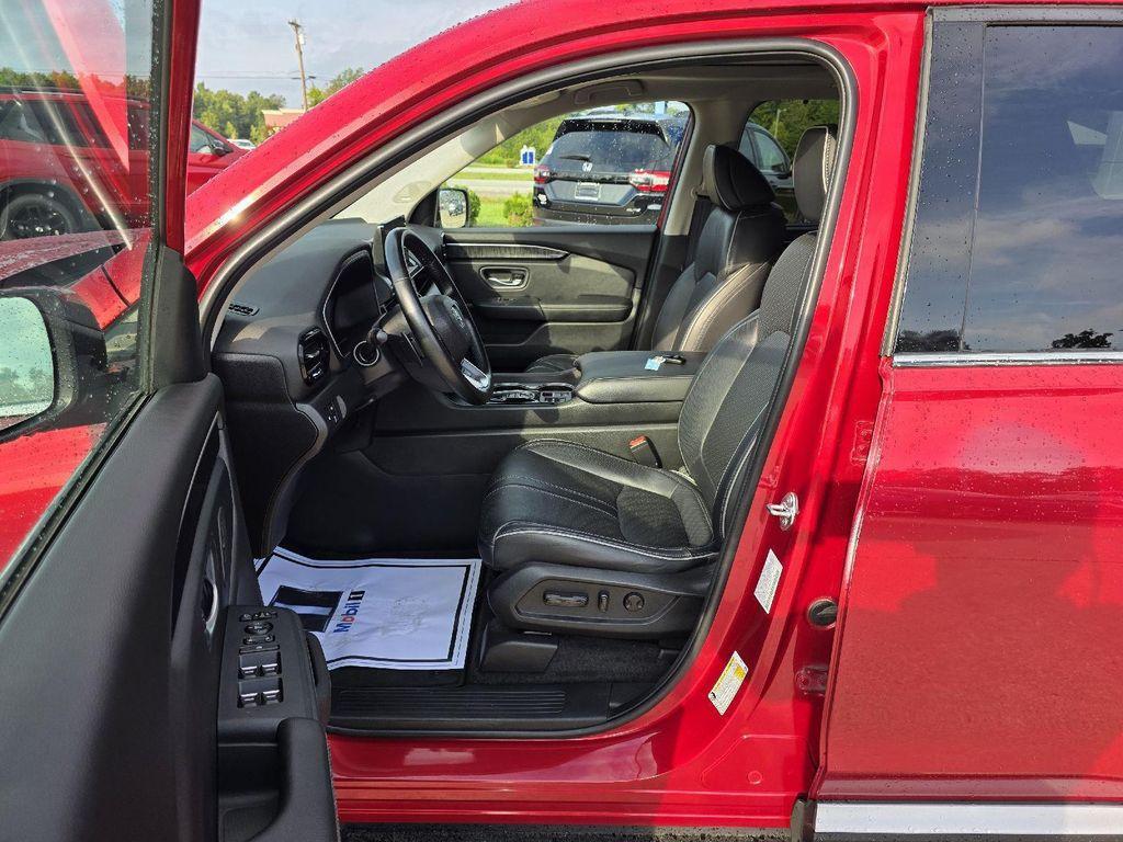 used 2023 Honda Pilot car, priced at $42,167