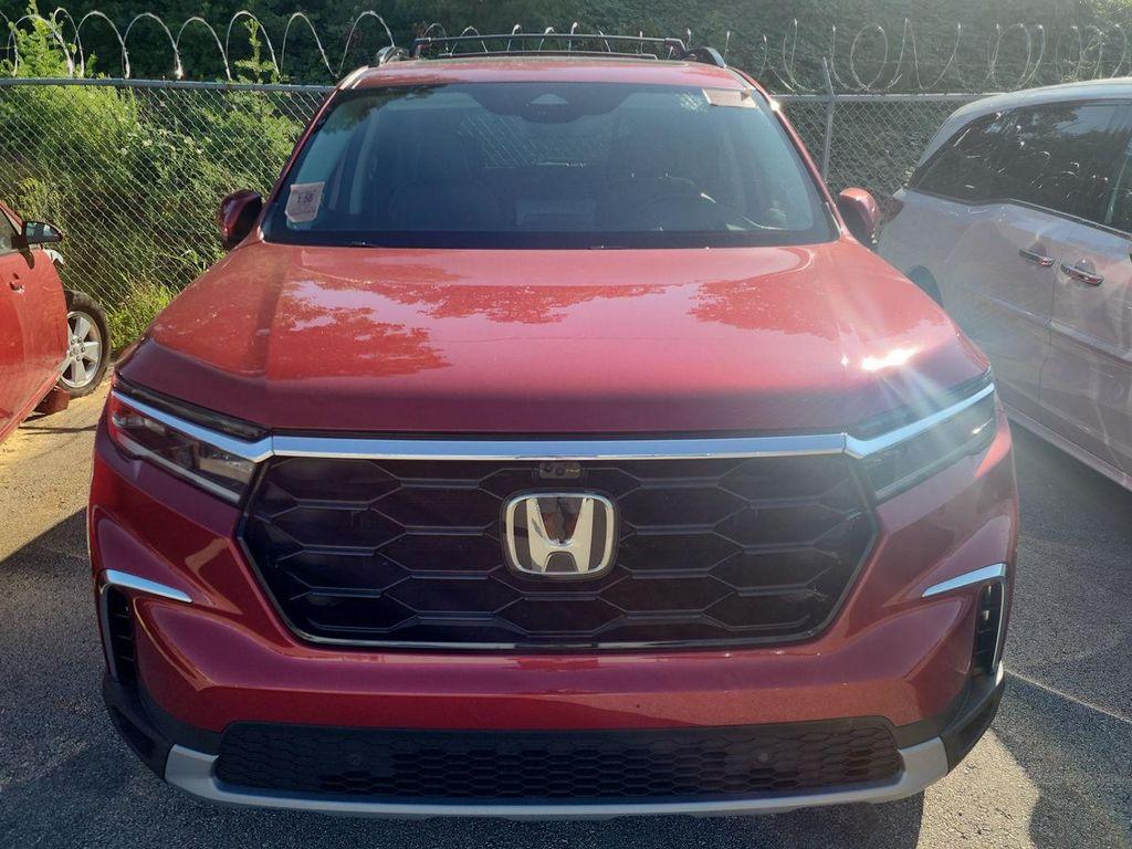 used 2023 Honda Pilot car, priced at $42,900