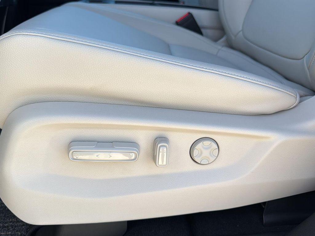 new 2026 Honda Odyssey car, priced at $45,320
