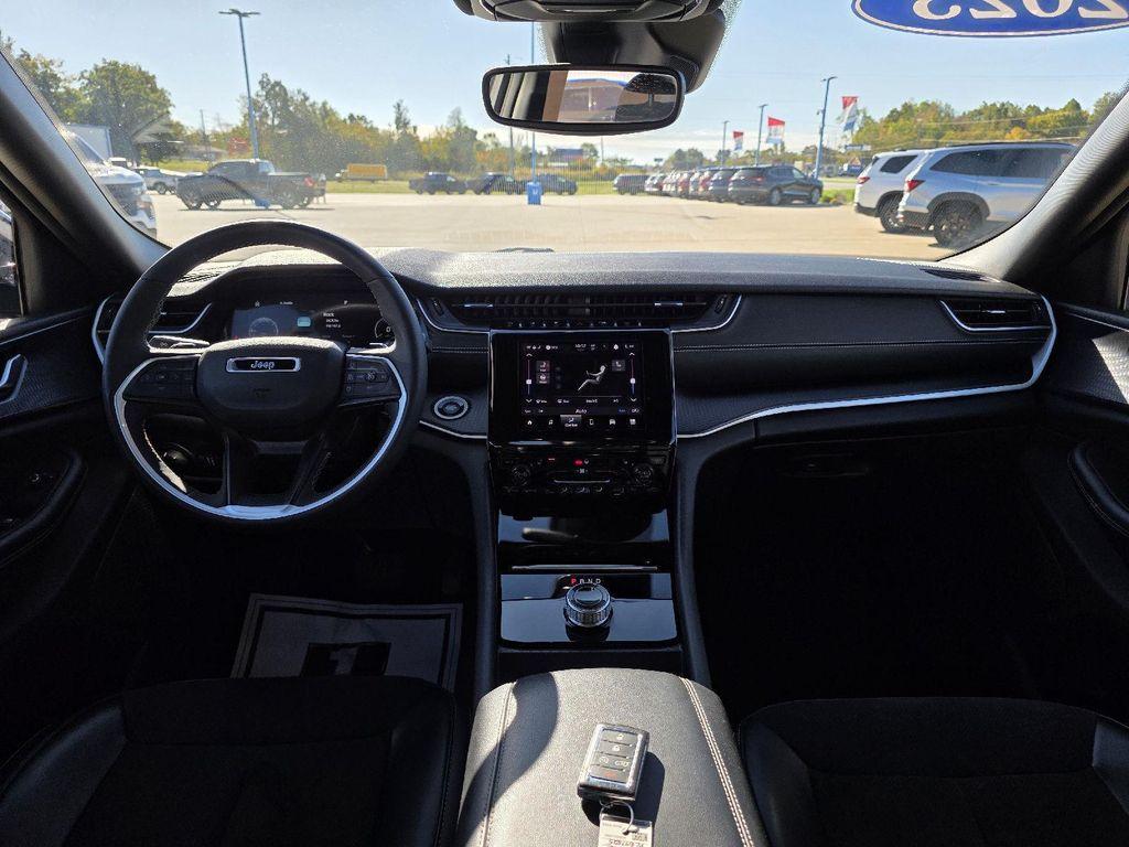 used 2023 Jeep Grand Cherokee car, priced at $26,900