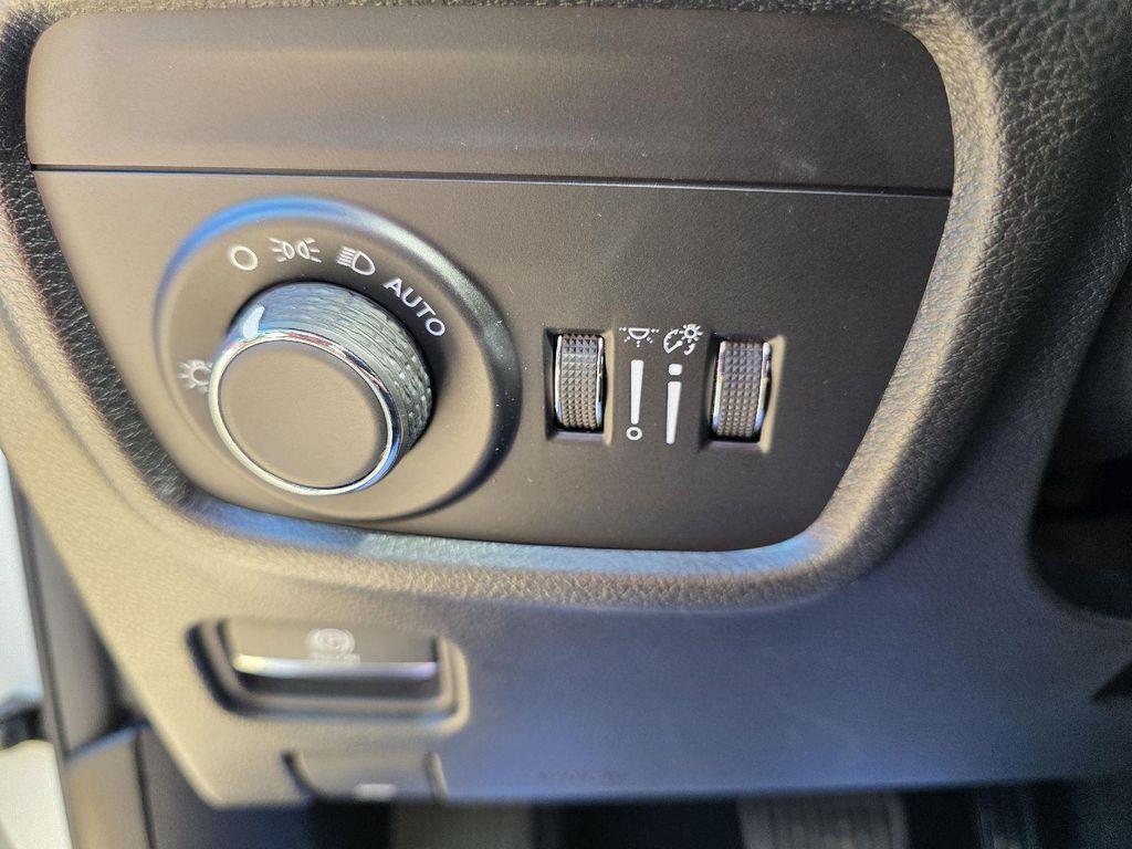 used 2023 Jeep Grand Cherokee car, priced at $26,900