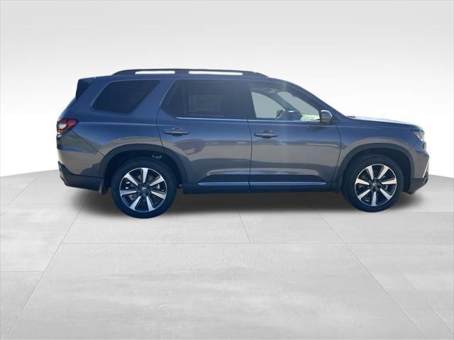 new 2025 Honda Pilot car, priced at $51,685