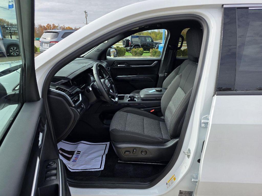 used 2025 GMC Acadia car, priced at $34,900