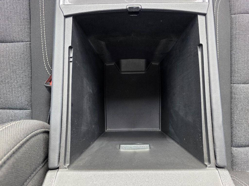 used 2025 GMC Acadia car, priced at $34,900