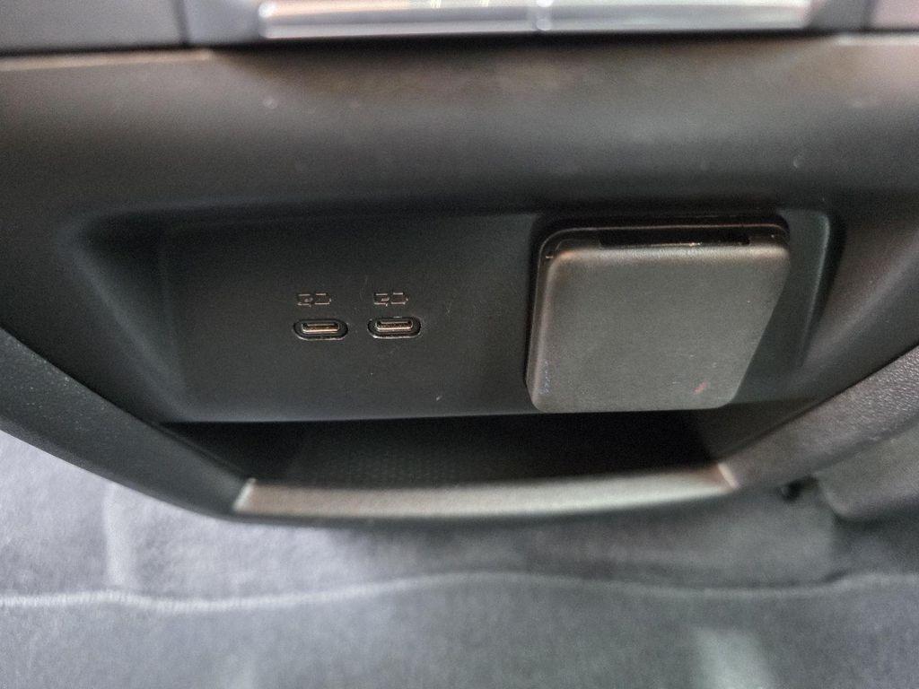 used 2025 GMC Acadia car, priced at $34,900