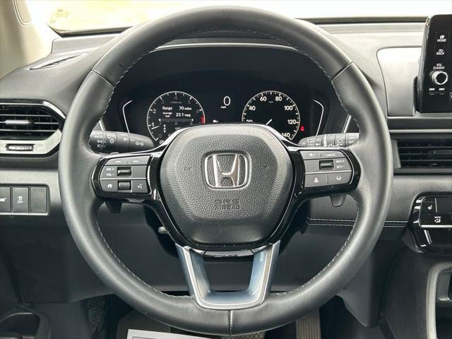 used 2025 Honda Pilot car, priced at $42,595