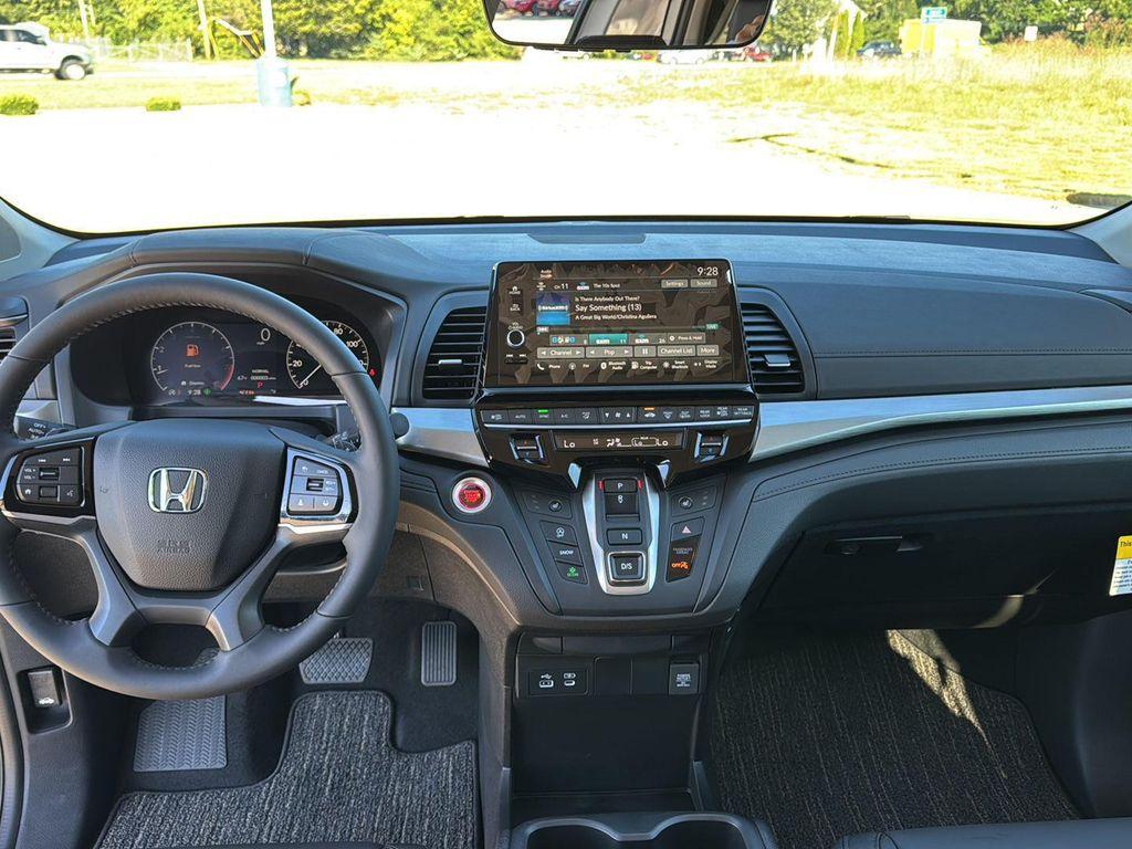 new 2026 Honda Odyssey car, priced at $45,340
