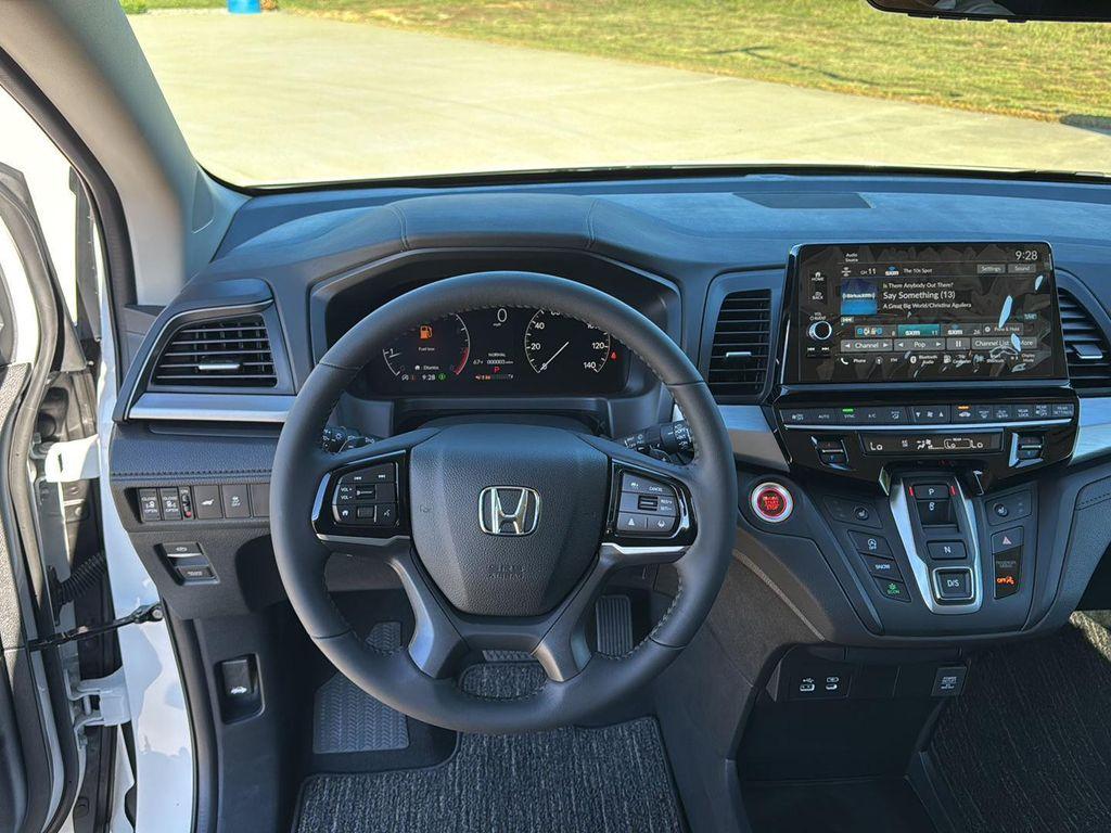 new 2026 Honda Odyssey car, priced at $45,340