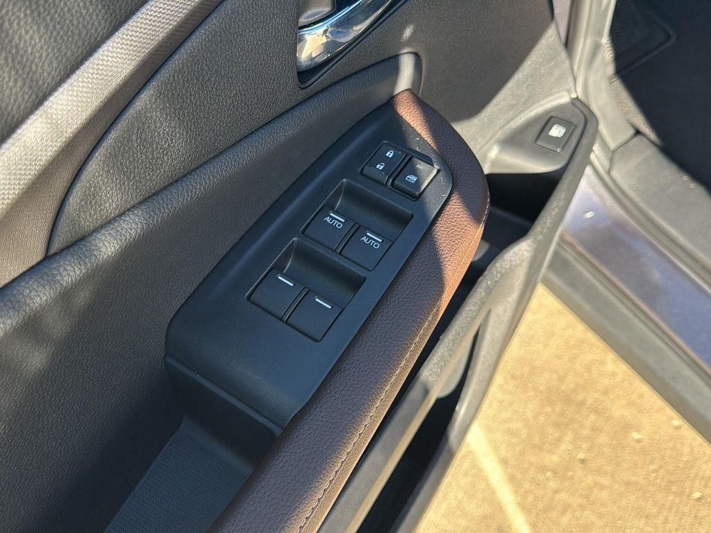 new 2025 Honda Ridgeline car, priced at $42,975