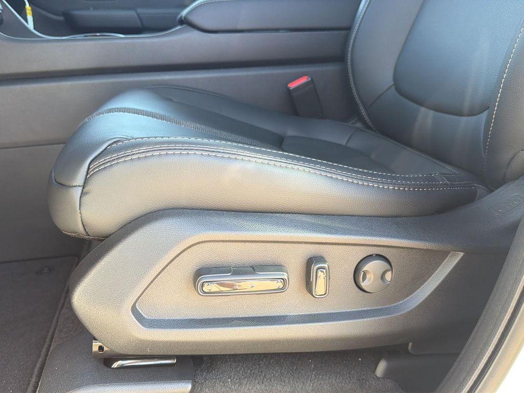 new 2025 Honda Pilot car, priced at $48,372