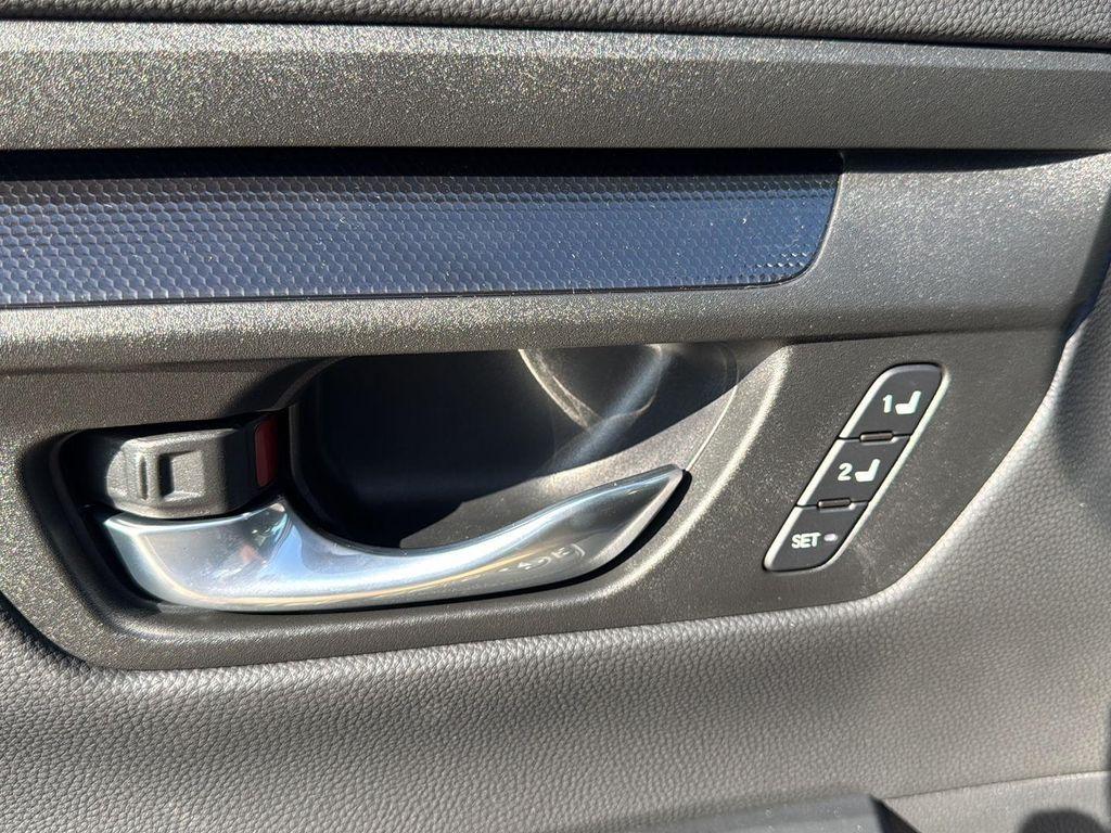 new 2026 Honda CR-V Hybrid car, priced at $40,447