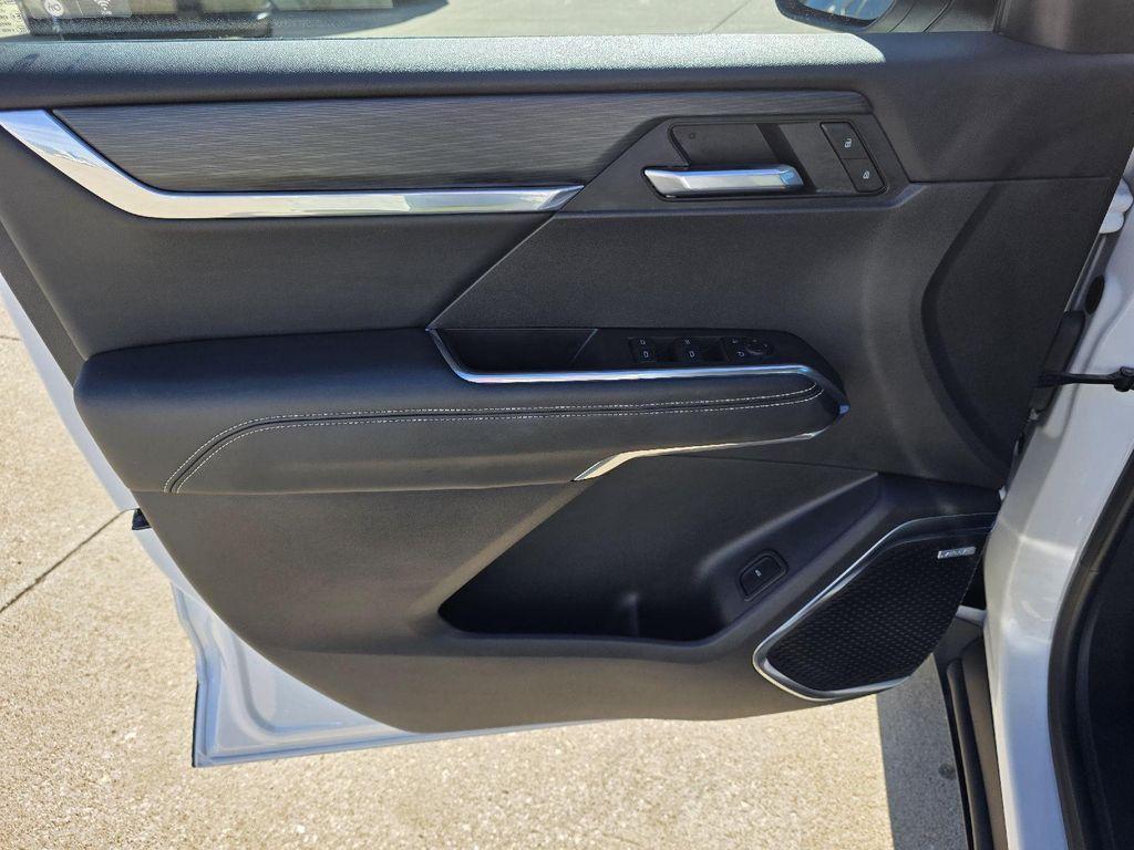 used 2025 GMC Acadia car, priced at $35,170