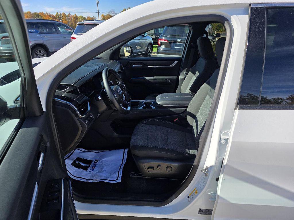 used 2025 GMC Acadia car, priced at $35,170