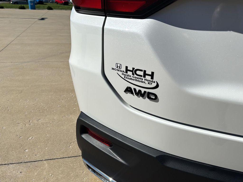 new 2025 Honda Pilot car, priced at $43,710