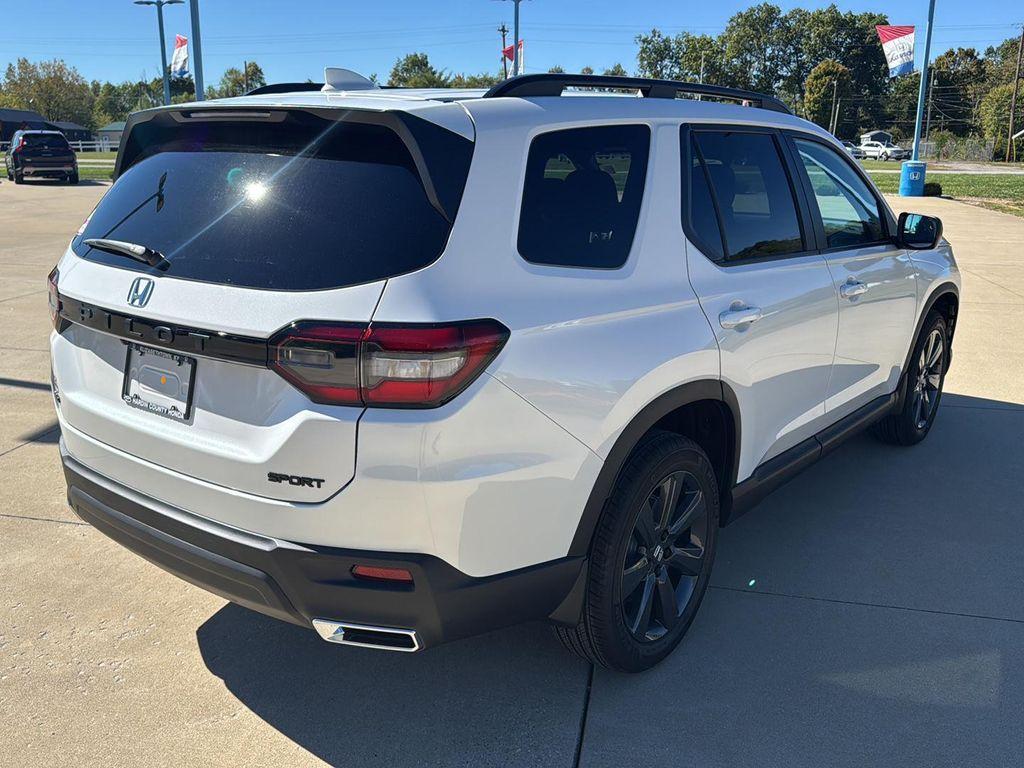 new 2025 Honda Pilot car, priced at $43,710