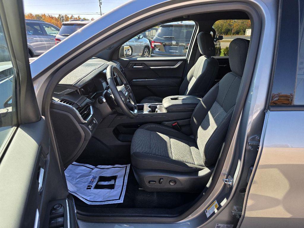 used 2025 GMC Acadia car, priced at $33,840