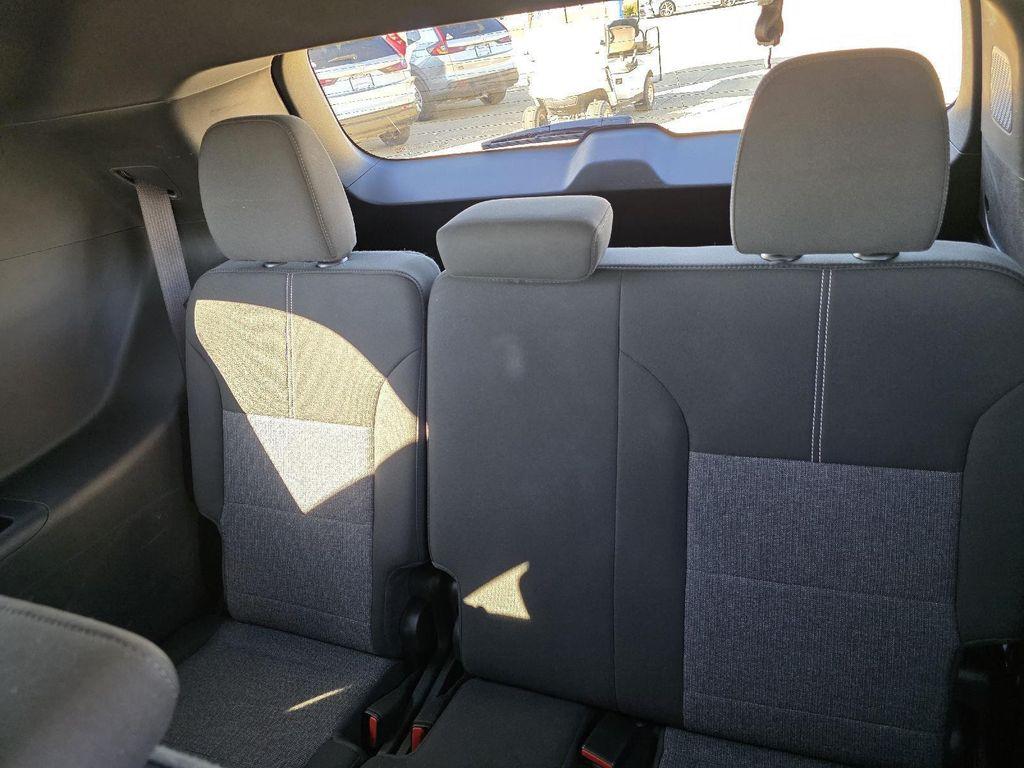 used 2025 GMC Acadia car, priced at $33,840