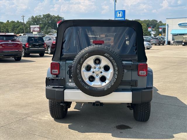 used 2015 Jeep Wrangler Unlimited car, priced at $24,115