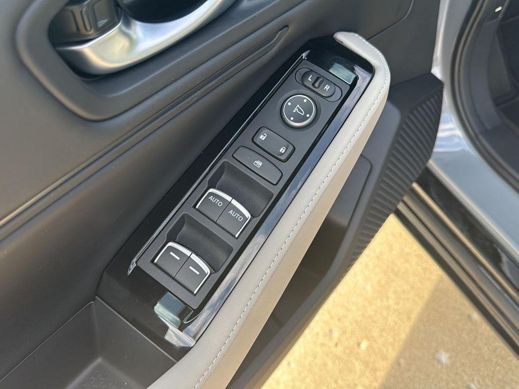 new 2025 Honda Accord Hybrid car, priced at $38,484
