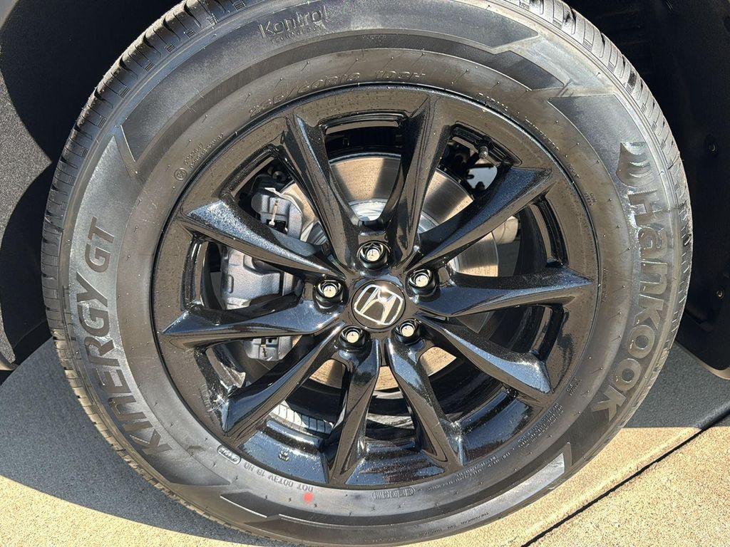 new 2026 Honda CR-V Hybrid car, priced at $41,675