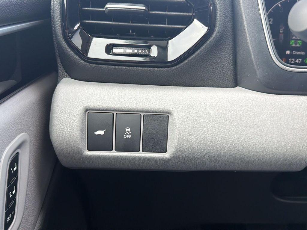 new 2025 Honda Pilot car, priced at $48,379