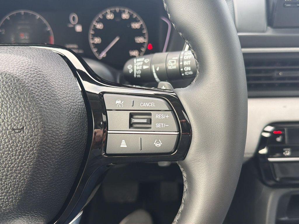 new 2025 Honda Pilot car, priced at $48,379